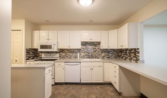770 Hunters Trl, Akron, OH 44313