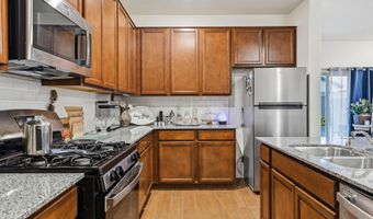 202 W SEVEN SEAS Dr, Casa Grande, AZ 85122