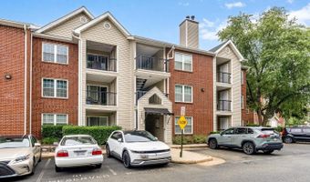 3304 WYNDHAM Cir #235, Alexandria, VA 22302