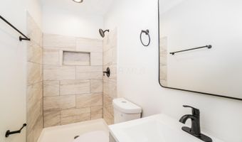 823 Gulliver Dr, Columbus, OH 43207