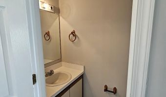 33 FIELDSTONE Ct, Dover, DE 19904