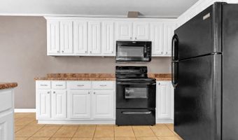321 Panola Ave, Batesville, MS 38606