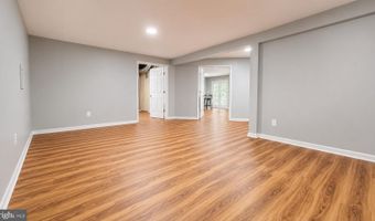 7302 IVYCREST Pl, Annandale, VA 22003