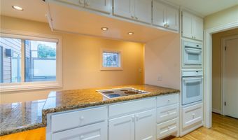 1500 Morningside Dr, Alice, TX 78332