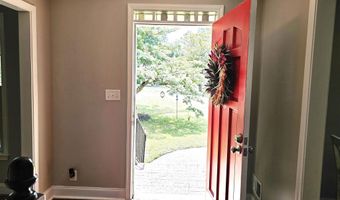 904 Sunnyhill Dr, Camden, SC 29020