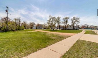 1820 1830 BAKER Dr, Wisconsin Rapids, WI 54494