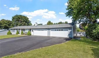 40 Murphy Dr, Cumberland, RI 02864