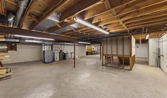 22020 171 St, Basehor, KS 66007