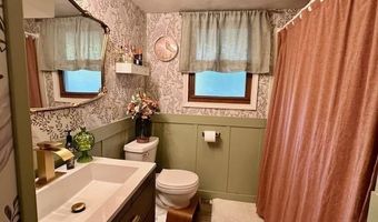 204 S 5th St E, Aurora, MN 55705