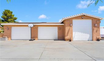 19420 Red Feather Rd, Apple Valley, CA 92307