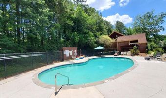 66 Country Place Ct, Alpharetta, GA 30005