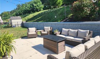 139 Frank Dr, Allen, PA 18067