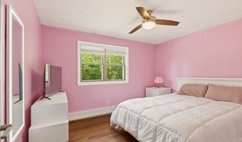 5 Buoy St, Jamestown, RI 02835