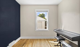 1858 Rutledge St, Madison, WI 53704