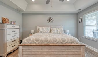 221 Little Man Dr, Boiling Springs, SC 29316