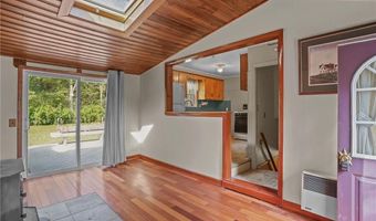 73 Penguin Ave, Warwick, RI 02818
