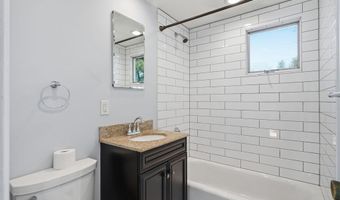 18-20 Genetti Cir, Bedford, MA 01730