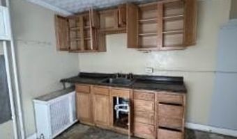 228 S STRICKER St, Baltimore, MD 21223