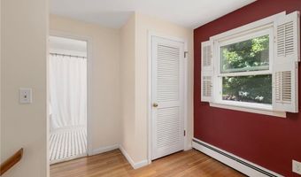 34 Terrace Dr, East Greenwich, RI 02818