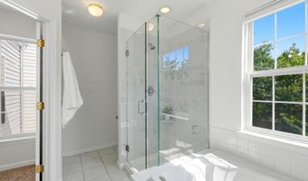 43217 BROOKFORD Sq, Ashburn, VA 20147