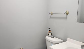 7361 MCWHORTER Pl 320, Annandale, VA 22003