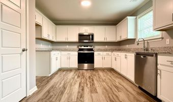90 SQUIRES GROVE Dr, Atoka, TN 38004