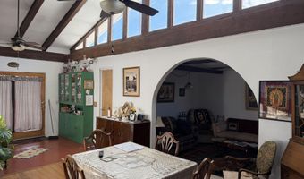 4621 Sunshine Pl SW, Albuquerque, NM 87105