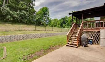 5204 Pin Oak Dr, Alton, IL 62002