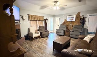 1010 Avenue J, Abernathy, TX 79311