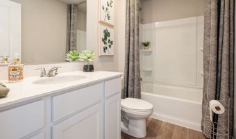 1004 33RD St SE, Altoona, IA 50009