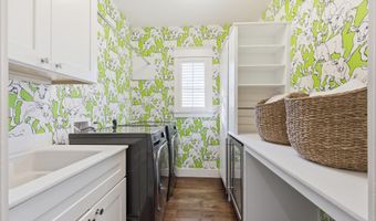 698 BEACH Ave, Atlantic Beach, FL 32233