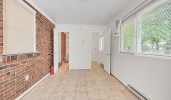 4520 MIDDLETON Ln, Bethesda, MD 20814