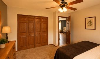 1208 Plum Ln, Aberdeen, SD 57401