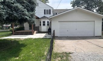 1207 8th St, Aurora, NE 68818