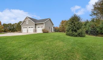 8423 76th St SE, Alto, MI 49302