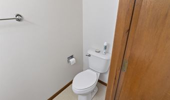 920 9th Ave NW, Altoona, IA 50009