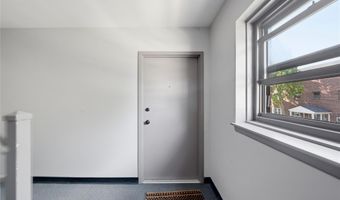 123 Park Ave B3, Amityville, NY 11701