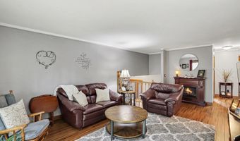 302 Westwinds Dr, Almont, MI 48003