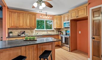 426 Madrina Ct, Ballwin, MO 63021
