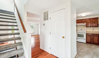 44049 FERNCLIFF Ter, Ashburn, VA 20147