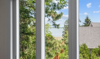 93 Harris Meadow Ln, Barnstable, MA 02630