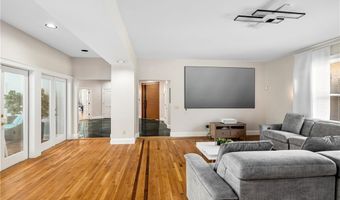 35 River Run, East Greenwich, RI 02818