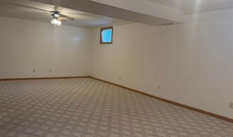 530 S 5th St, Akron, IA 51001