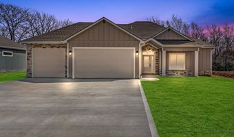 318 Rockers Dr, Baldwin City, KS 66006