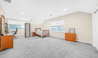 8 Hemingway Dr, Alexandria Twp., NJ 08848