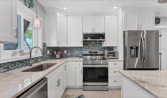 154 CRESCENT Dr, Anna Maria, FL 34216