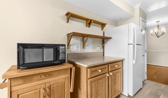 8318 TOBIN Rd 31, Annandale, VA 22003