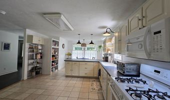 77 Trapper Rd, Campton, NH 03223