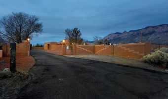 10711 MODESTO Ave NE, Albuquerque, NM 87122