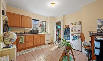 284 French St, Bangor, ME 04401